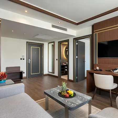 Hotel Miracle Asia Airport & Spa