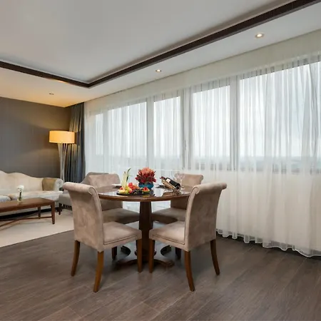 Miracle Asia Airport & Spa Hotel 5*