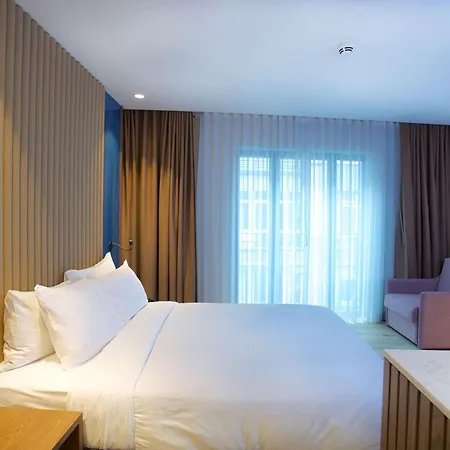 酒店 Hampton By Hilton Old 3*