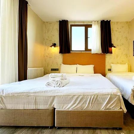 Sultan Pier Hotel