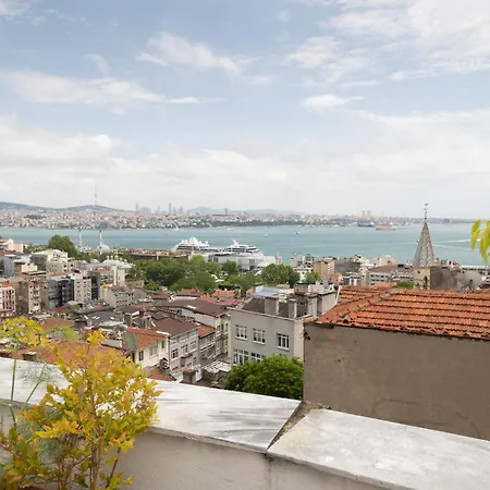 Galata Loft In Heritage Sea View Building Apartment Istanbul