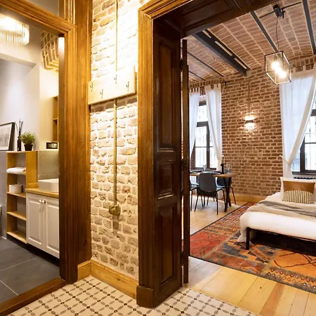 Galata Loft In Heritage Sea View Building Apartment