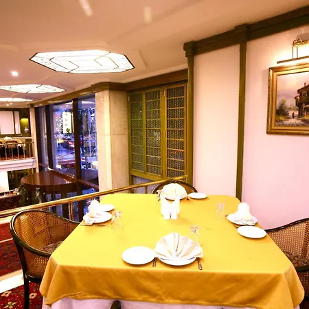 Royal Hotel 4*