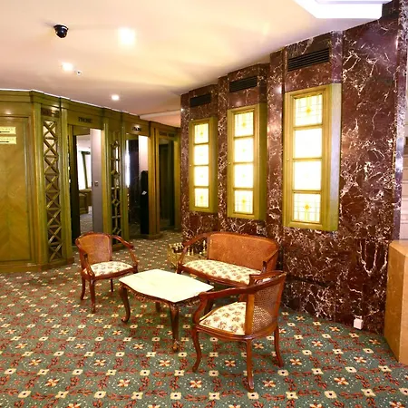 Royal 4*