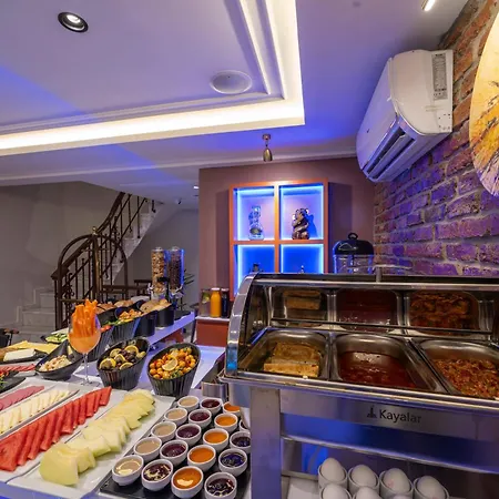 Hotel Pera Luna Premium