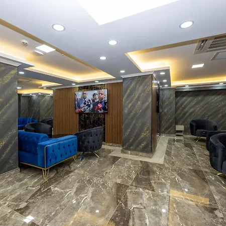 Skystar Deluxe Hotel 2*