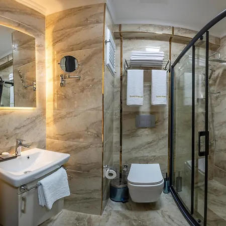 Skystar Deluxe Hotel