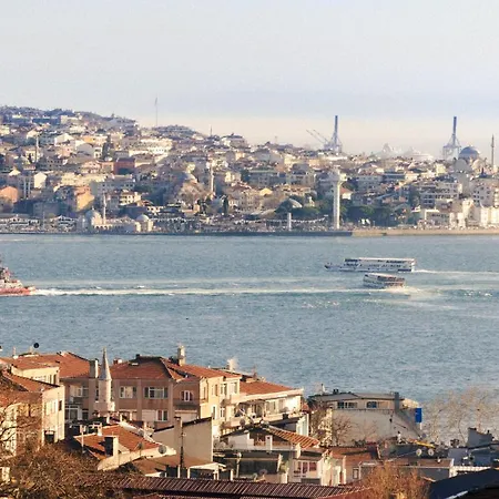 Cheya Besiktas Bosphorus Center & 3*