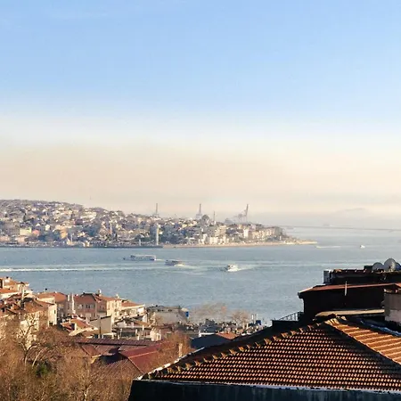 Cheya Besiktas Bosphorus Center & 3*