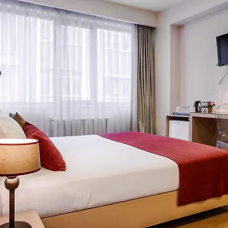 Cheya Besiktas Bosphorus Center & 3*