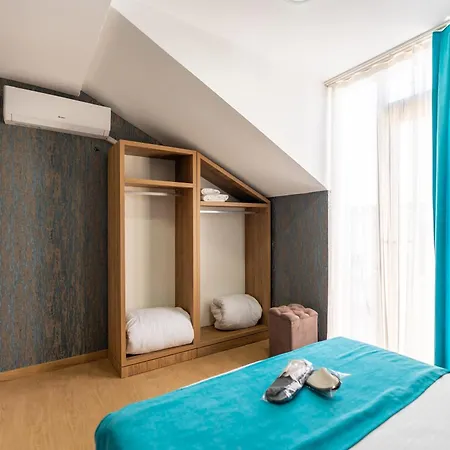 Hotel Black Palace