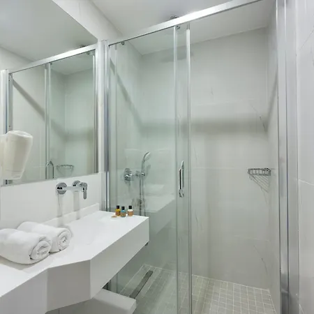 Hotel Uk 3*