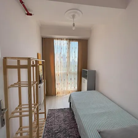 Metro & Shopping Malls Apartment