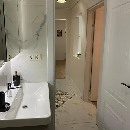 Modern 2 Bedroom Flat In Cihangir