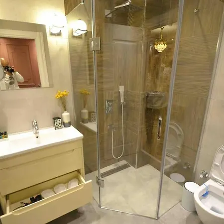Luxury Comfortable House Apartment *