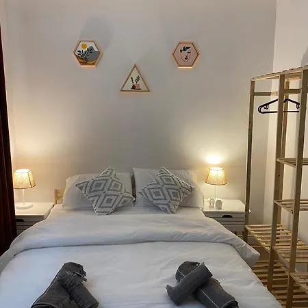 Modern 2 Bedroom Flat In Cihangir *