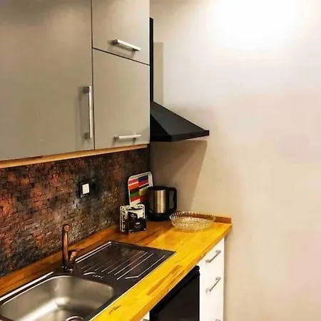 Old Center Apartment *
