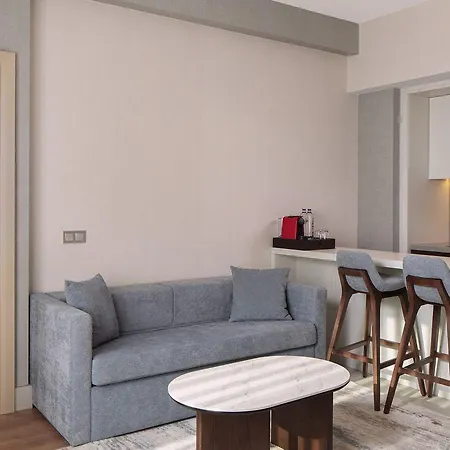 Delta By Marriott West מלון