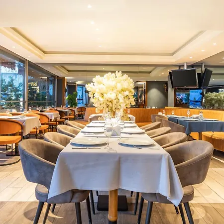 Hotel Vicenza Old City 4*
