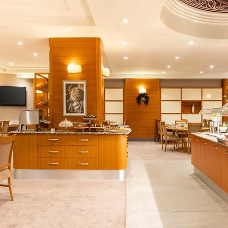 Hotel Vicenza Old City 4*