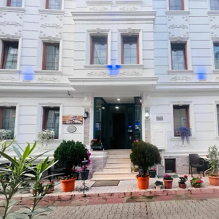 Maritime Hotel
