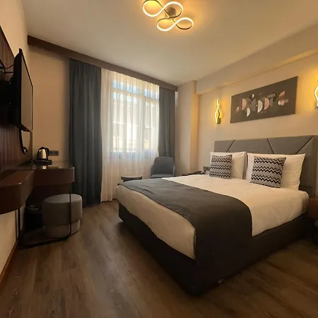 Bristol Hotel