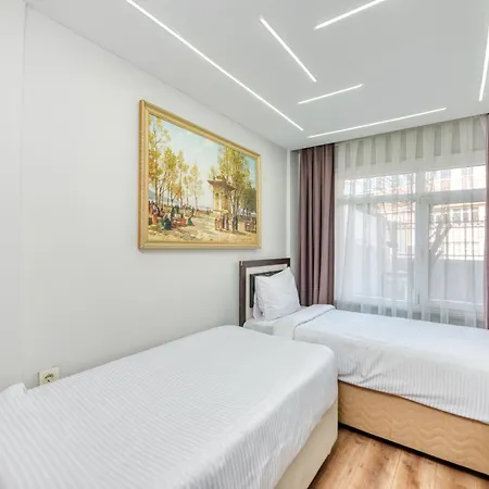 Bright Aparthotel 3*