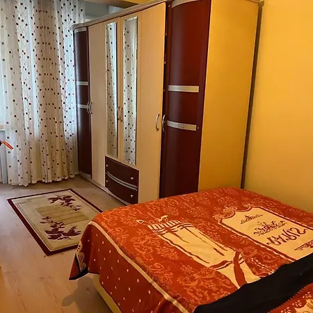 Big And Full In Sisli Near Taksim Istanbul