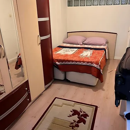 Big And Full In Sisli Near Taksim * Istanbul