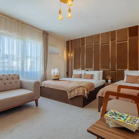 Ali Khan Hotel