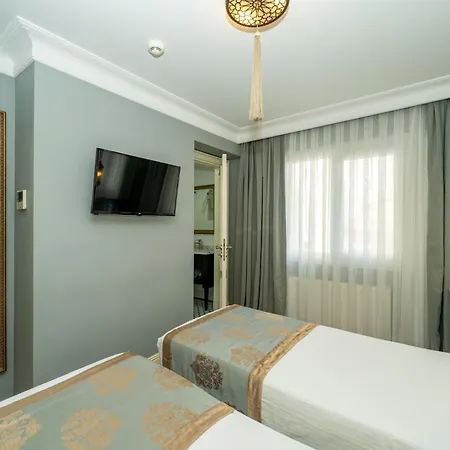 Raymond Blue Otel 3*