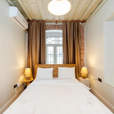 Maison Chic : Newly Renovated 3br In Center Apartment Istanbul