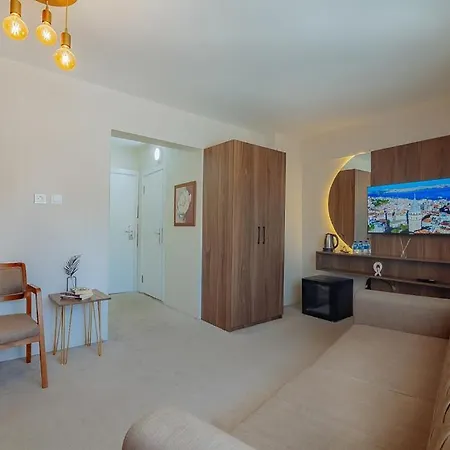 Ali Khan Hotel 3*