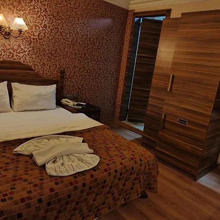 Отель Bazaar 3*