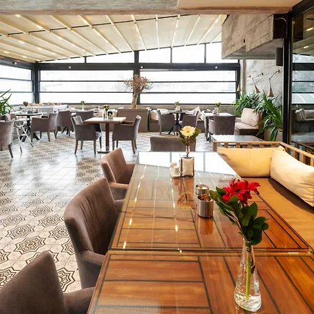Orya Hotel