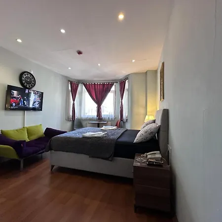 Mymoon Hotel 3*