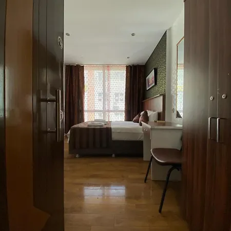 Hotel Garden Hill *