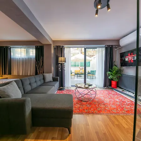 Hexa Aparthotel *