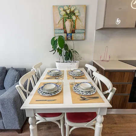 212 Outlet Karsisinda Lux N7 Apartment *