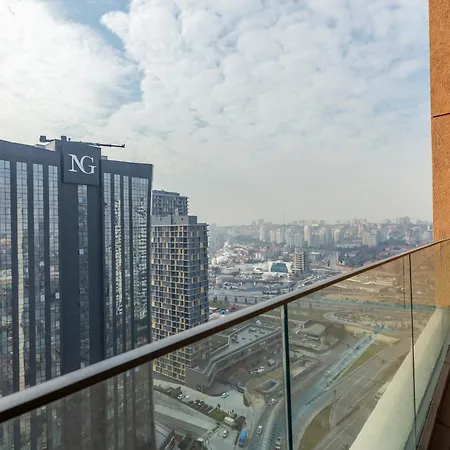 212 Outlet Karsisinda Lux N7 Istanbul
