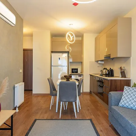 212 Outlet Karsisinda Lux N7 Apartment