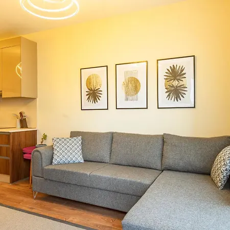 212 Outlet Karsisinda Lux N7 *