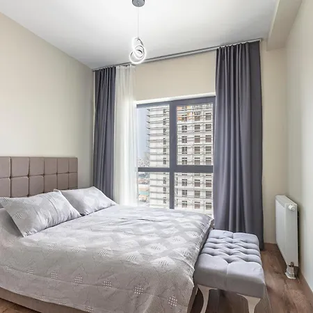 212 Outlet Karsisinda Lux N7 *