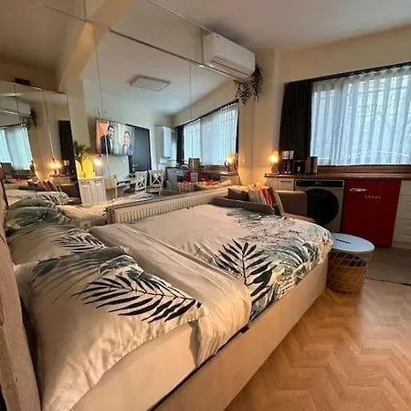Apartment Beautiful,tiny In The Heart Of Nisantasi Istanbul