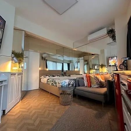 Beautiful,tiny In The Heart Of Nisantasi Apartment Istanbul