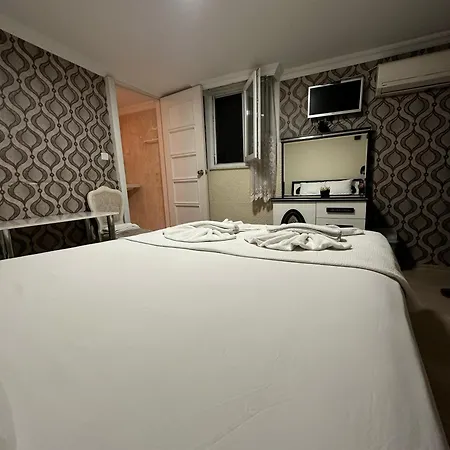 Sophia Studio Apart