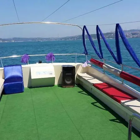 Botel Kmtyachtstanbul *