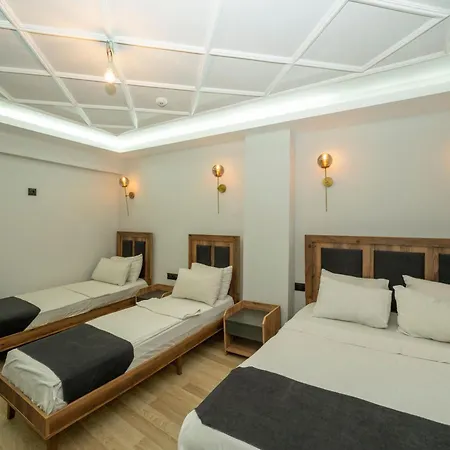 Hotel Valeria White Suites