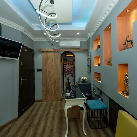 Hotel Valeria White Suites *
