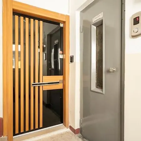 Tomtom House Centre Location Apartment *